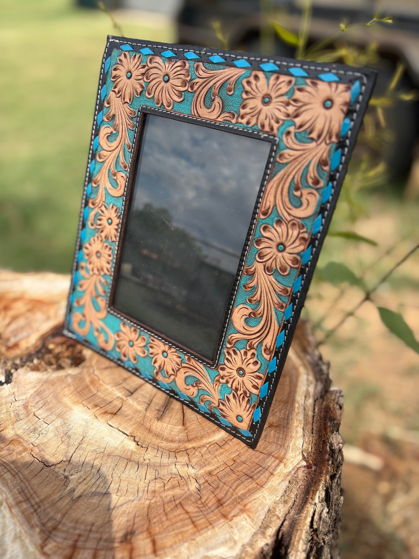 Tooled Leather Photo Frames – 4x6” Display