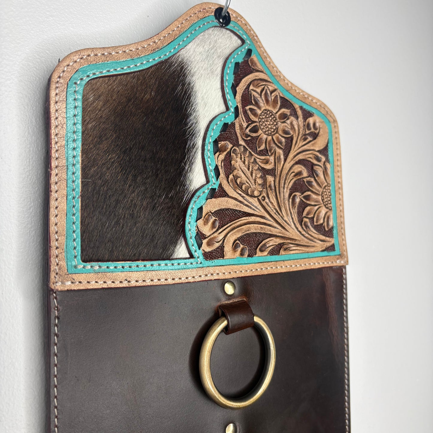 Prairie Cowhide 5-Ring Scarf Holder