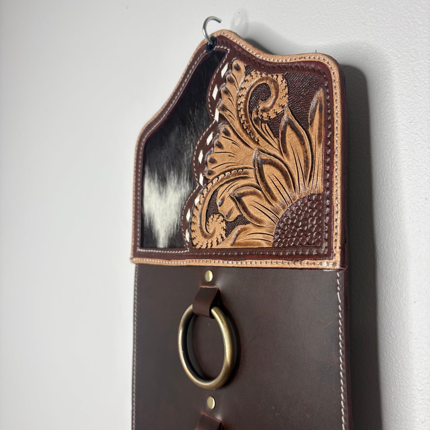 Prairie Cowhide 5-Ring Scarf Holder