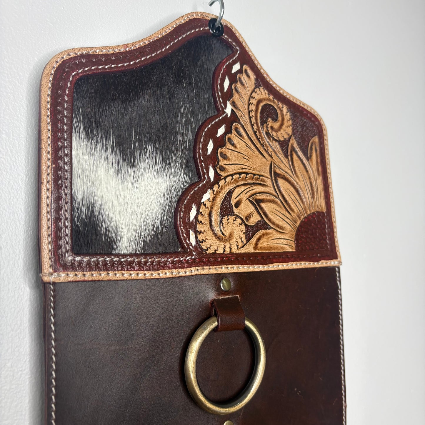 Prairie Cowhide 5-Ring Scarf Holder