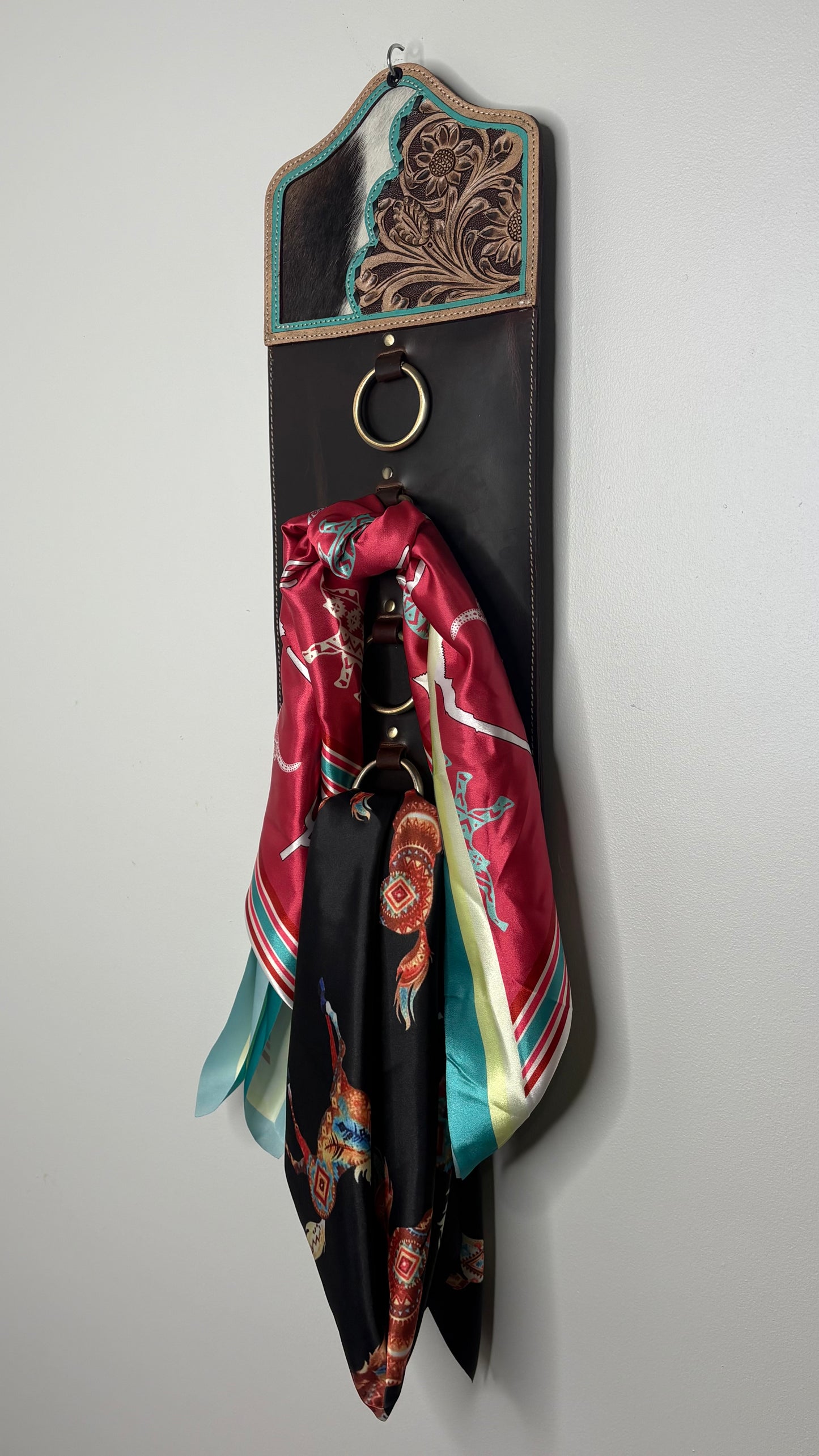 Prairie Cowhide 5-Ring Scarf Holder