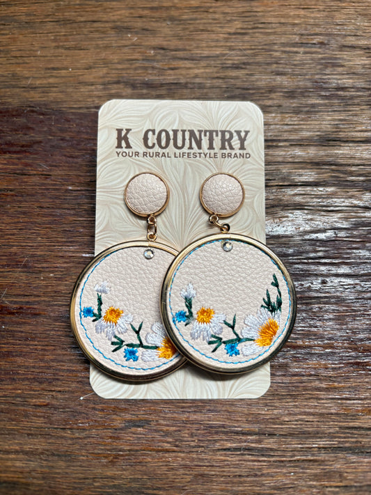 Dust & Daisies Earrings