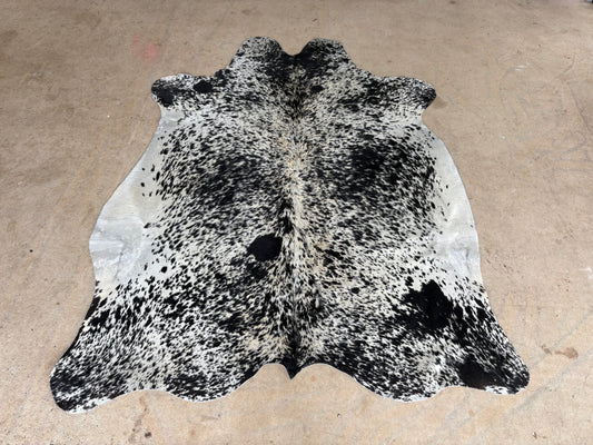 Large Black & White Salt & Pepper Cowhide Rug – Factory Second