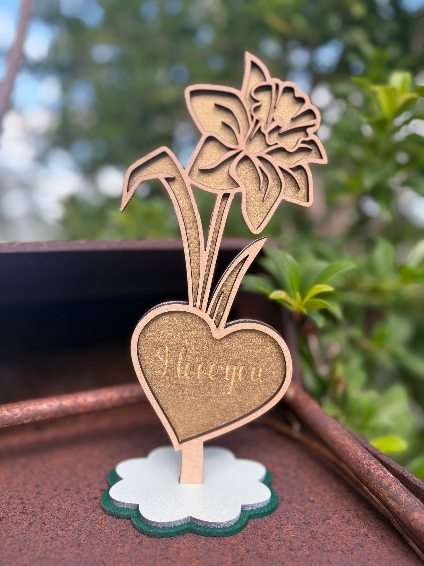 Everlasting Engraved Flower